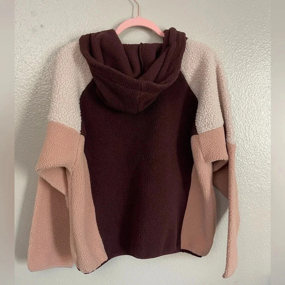 American Eagle Oversized Colorblock Sherpa Teddy 1/4 Sweater - Picture 6 of 9